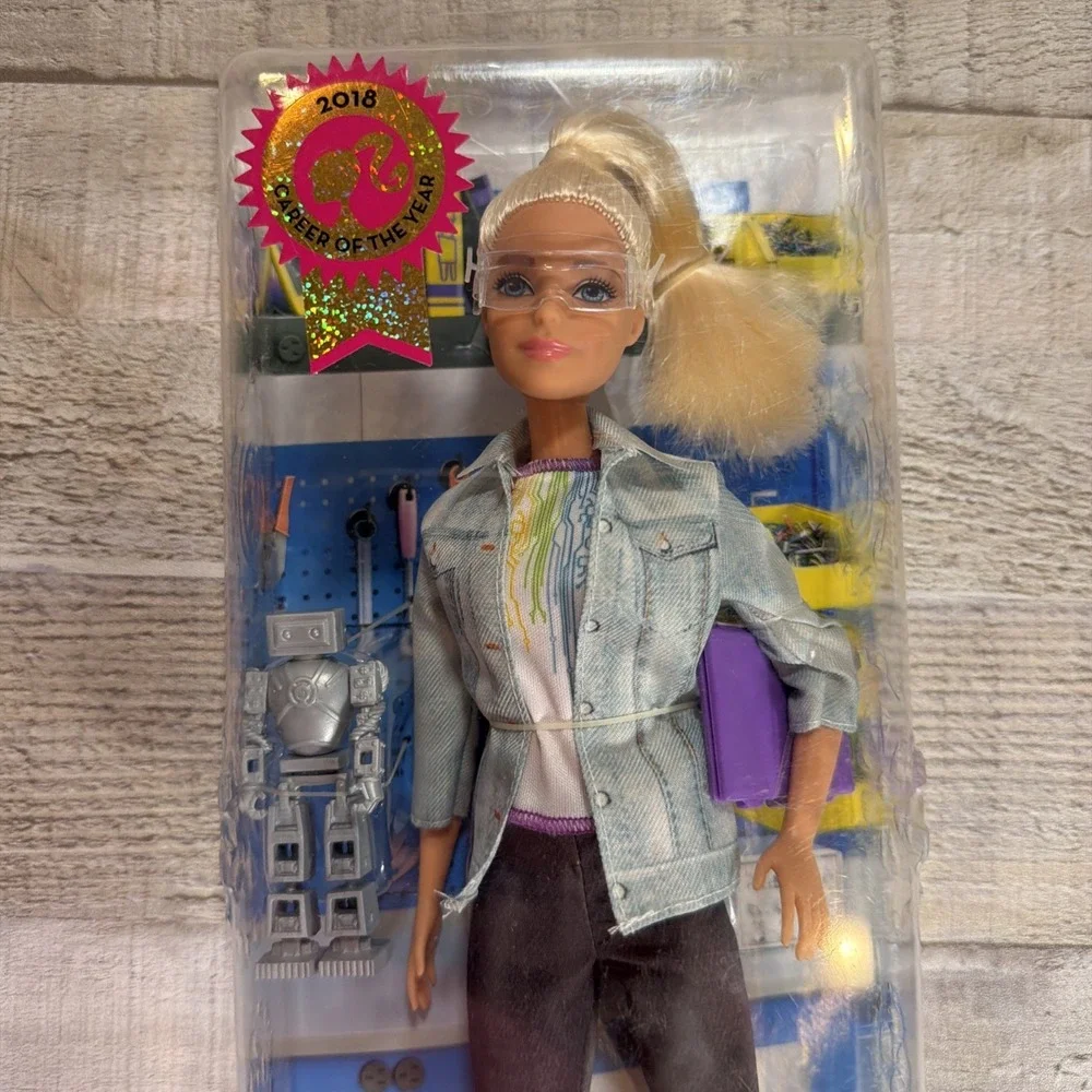 Barbie Robotics Engineer Doll 2018 Career of the Year Blonde Robot Laptop NIB